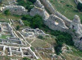 Участок Храма с аркосолиями с высоты птичьего полета (аэрофото 2001 г.)